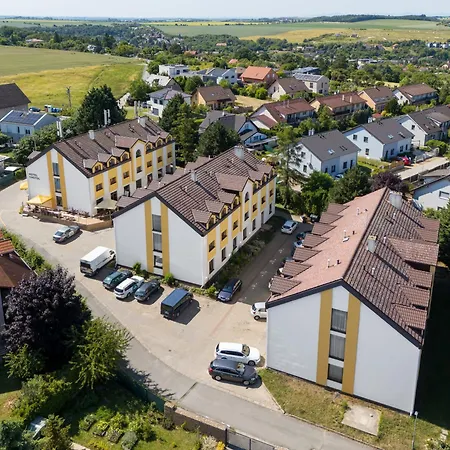 Chotol Hotell Horoměřice