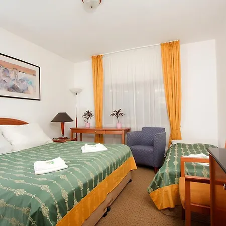 Hotel Chotol Horoměřice