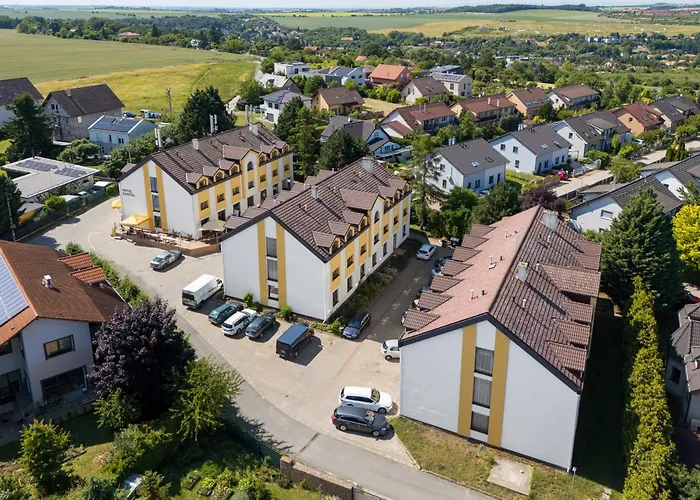 Chotol Hotel Horomerice