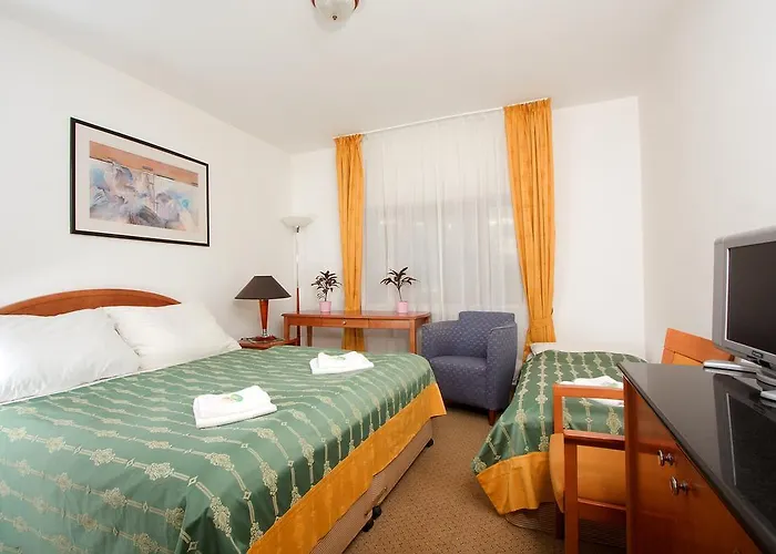 Hotel Chotol Horomerice